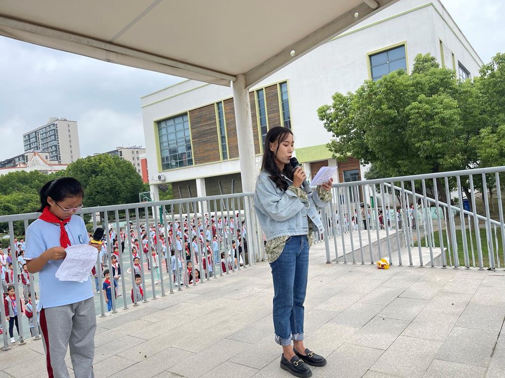 22d1d6c77d0040dab996773756cc8807.jpg 22d1d6c77d0040dab996773756cc8807.jpg