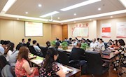 学习党员教育管理工作条例　 争做优秀模范党员教师